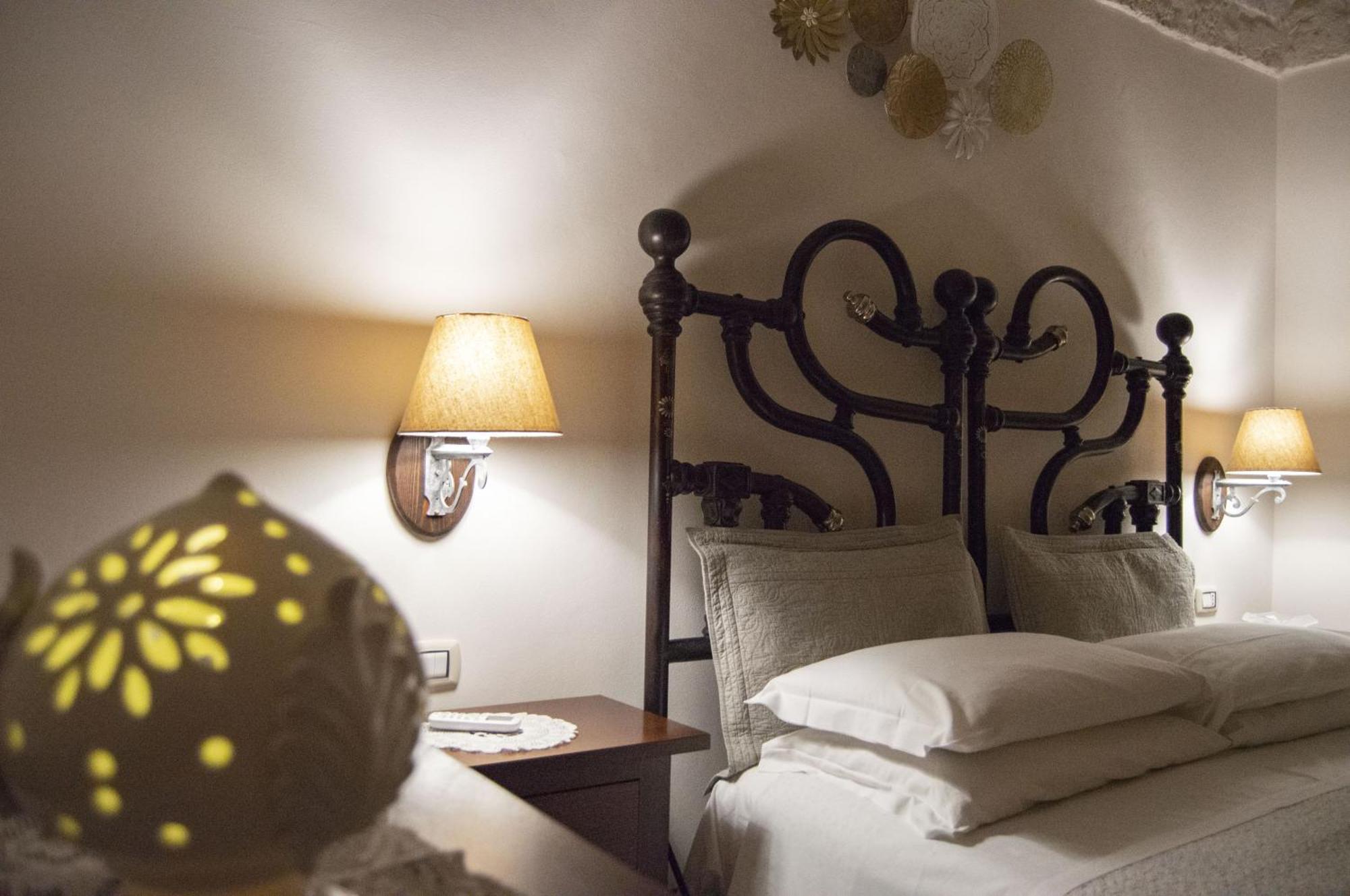 Locorotondo Stone House Villa ภายนอก รูปภาพ