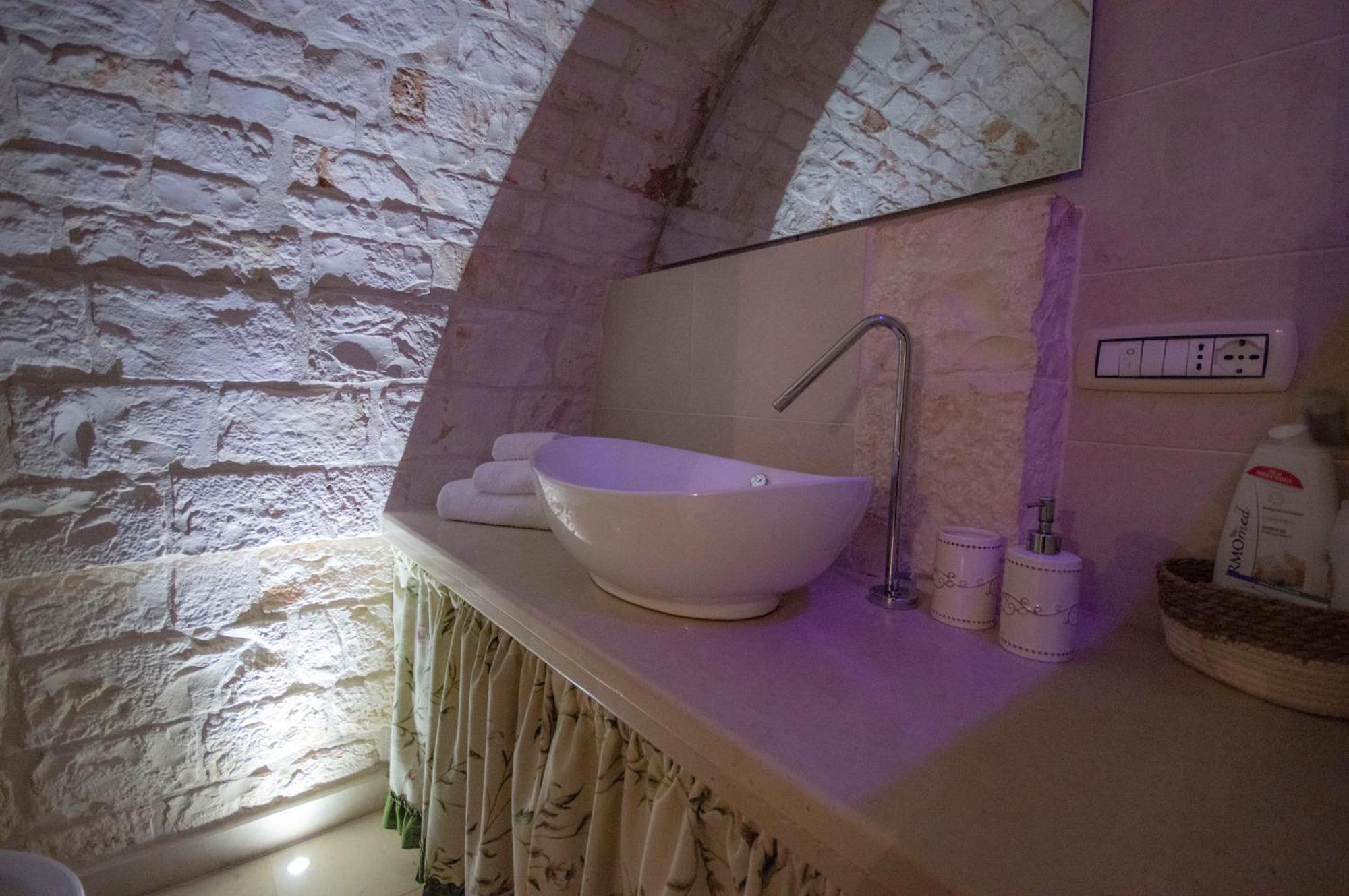 Locorotondo Stone House Villa ภายนอก รูปภาพ